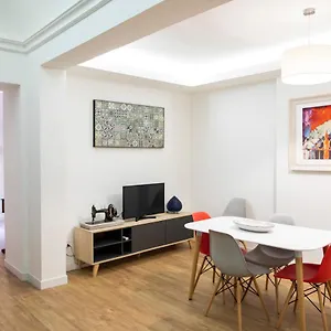 https://uzeda-inn-apartment.taorminaitalyhotels.com